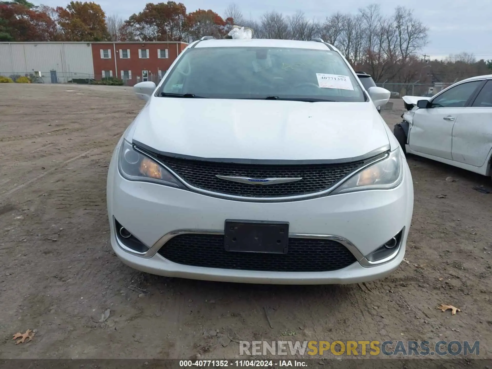 12 Photograph of a damaged car 2C4RC1BG0KR526023 CHRYSLER PACIFICA 2019