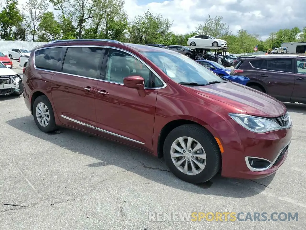 4 Фотография поврежденного автомобиля 2C4RC1BG0KR560947 CHRYSLER PACIFICA 2019