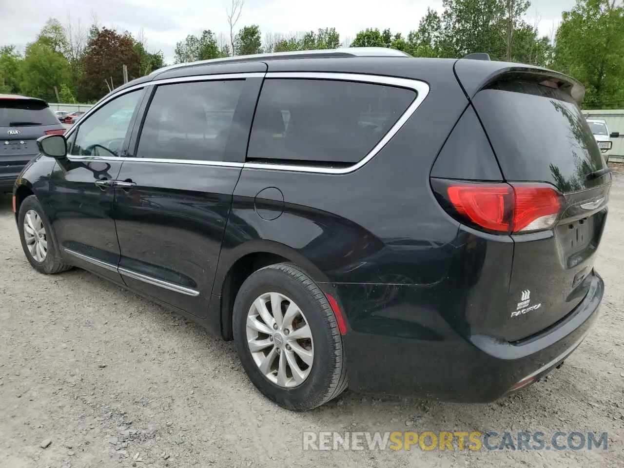 2 Фотография поврежденного автомобиля 2C4RC1BG0KR593169 CHRYSLER PACIFICA 2019