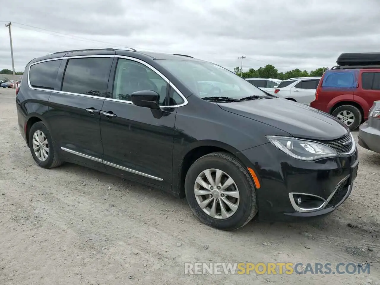 4 Фотография поврежденного автомобиля 2C4RC1BG0KR593169 CHRYSLER PACIFICA 2019