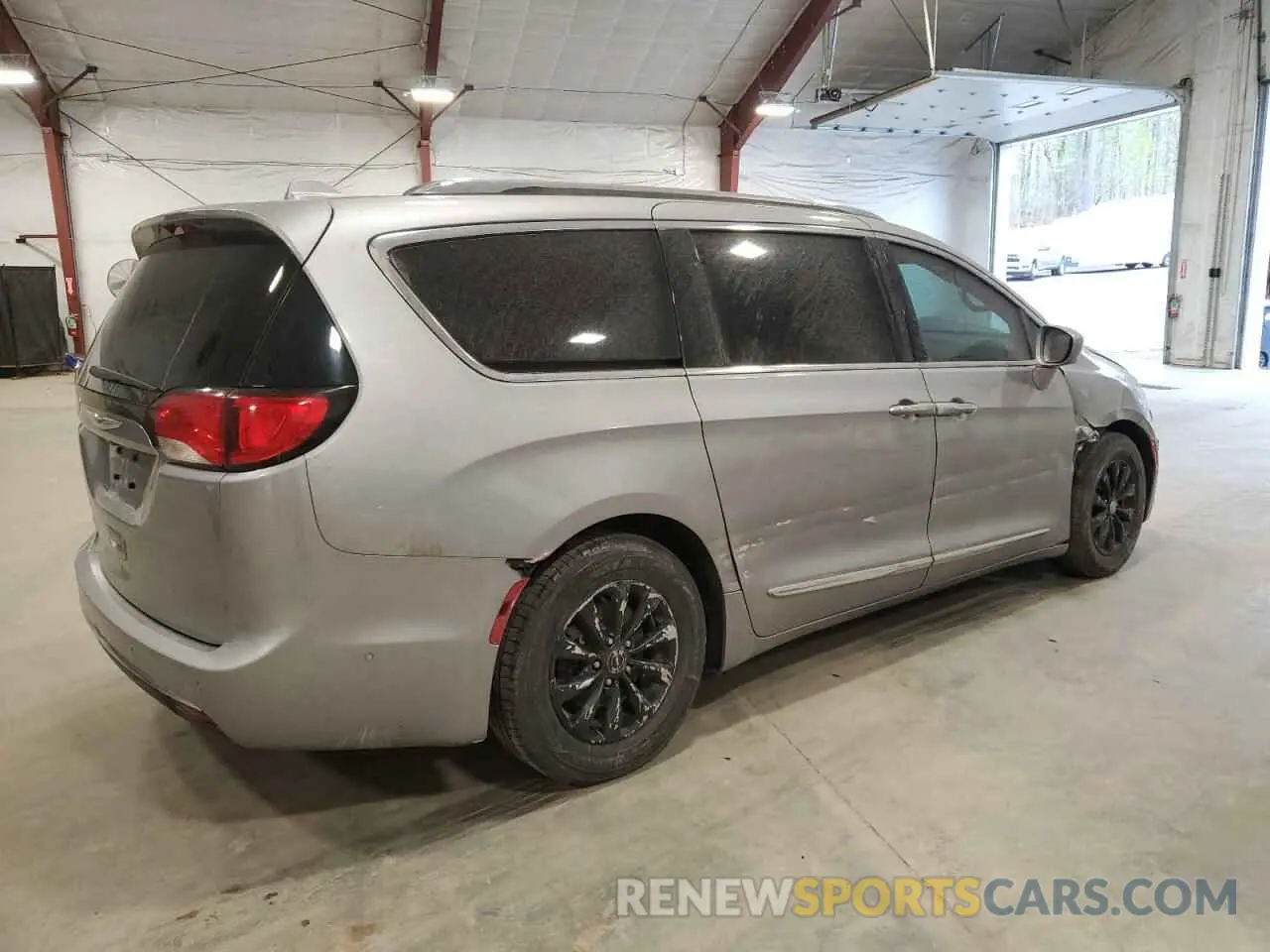 3 Photograph of a damaged car 2C4RC1BG0KR714735 CHRYSLER PACIFICA 2019