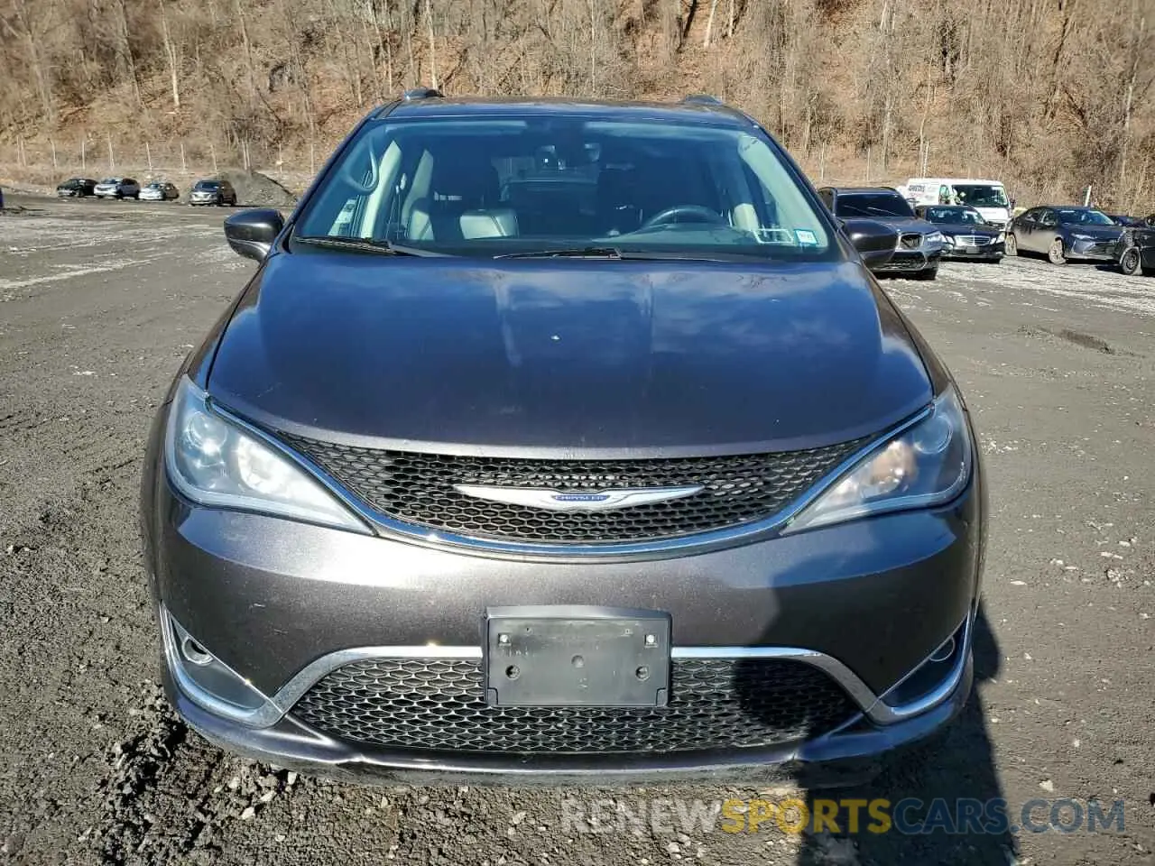 5 Фотография поврежденного автомобиля 2C4RC1BG1KR555384 CHRYSLER PACIFICA 2019