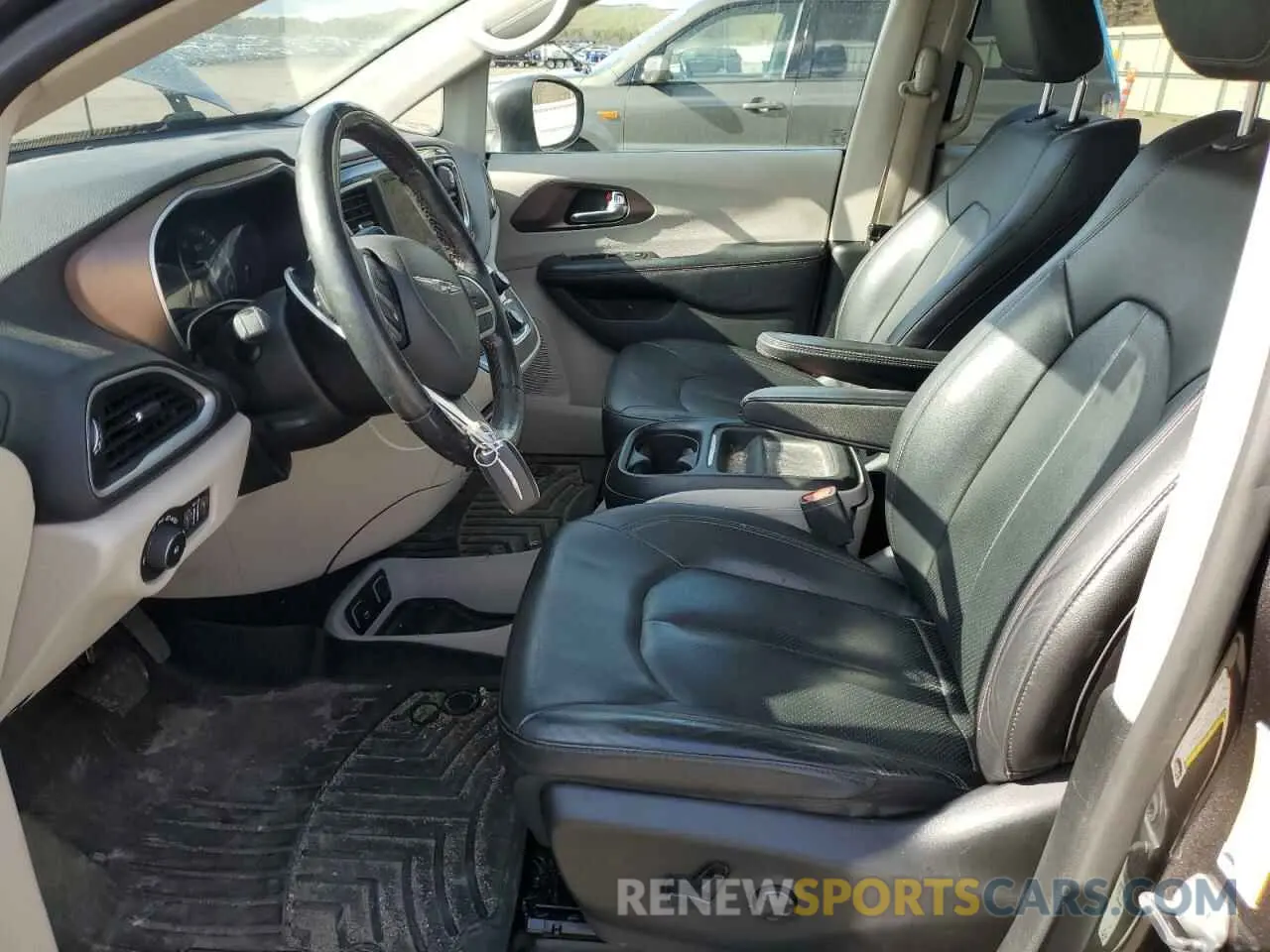 7 Photograph of a damaged car 2C4RC1BG1KR613428 CHRYSLER PACIFICA 2019