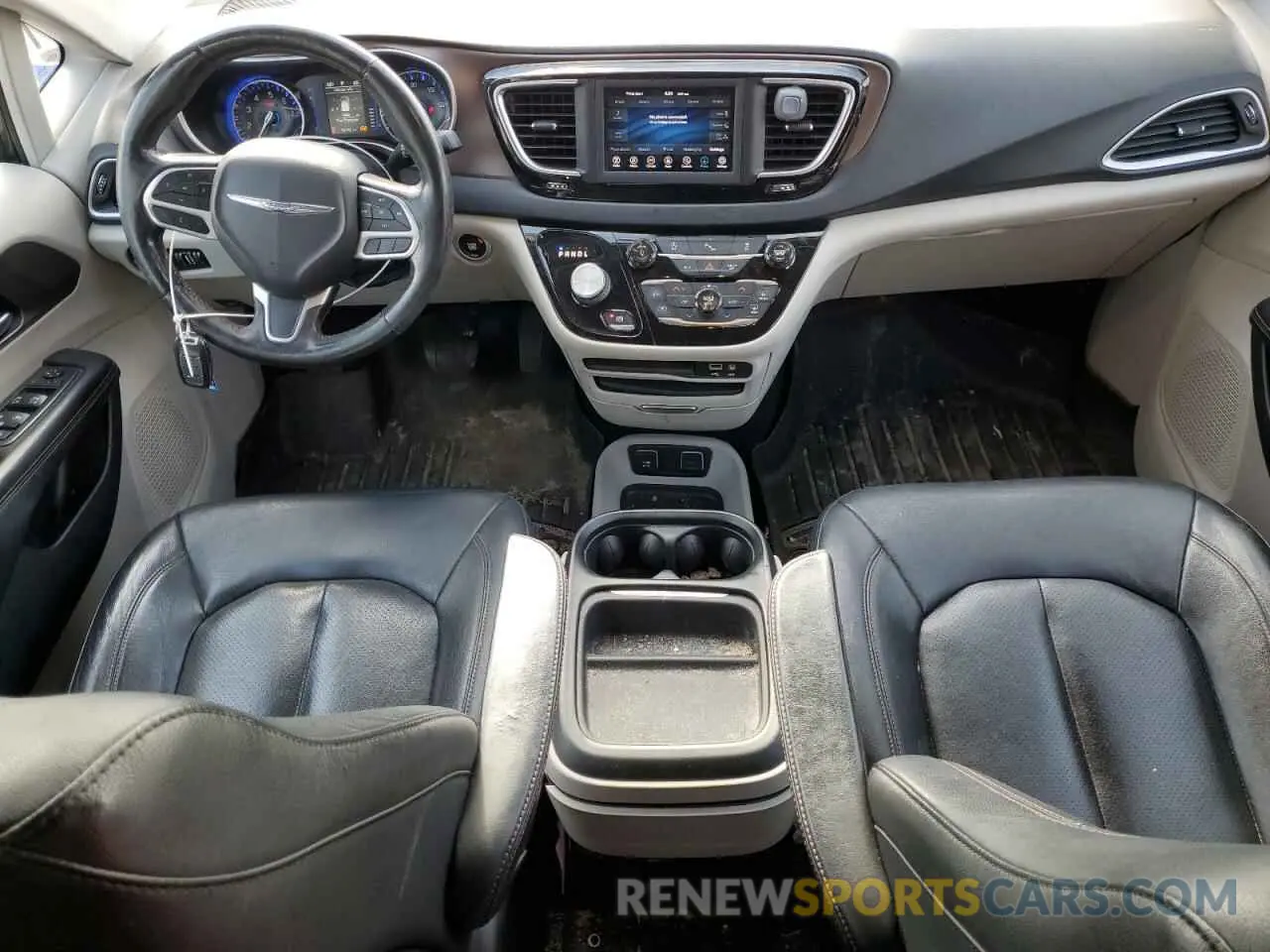 8 Photograph of a damaged car 2C4RC1BG1KR613428 CHRYSLER PACIFICA 2019