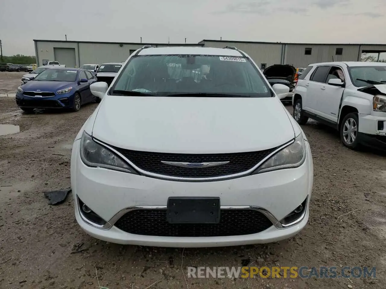 5 Photograph of a damaged car 2C4RC1BG1KR640032 CHRYSLER PACIFICA 2019