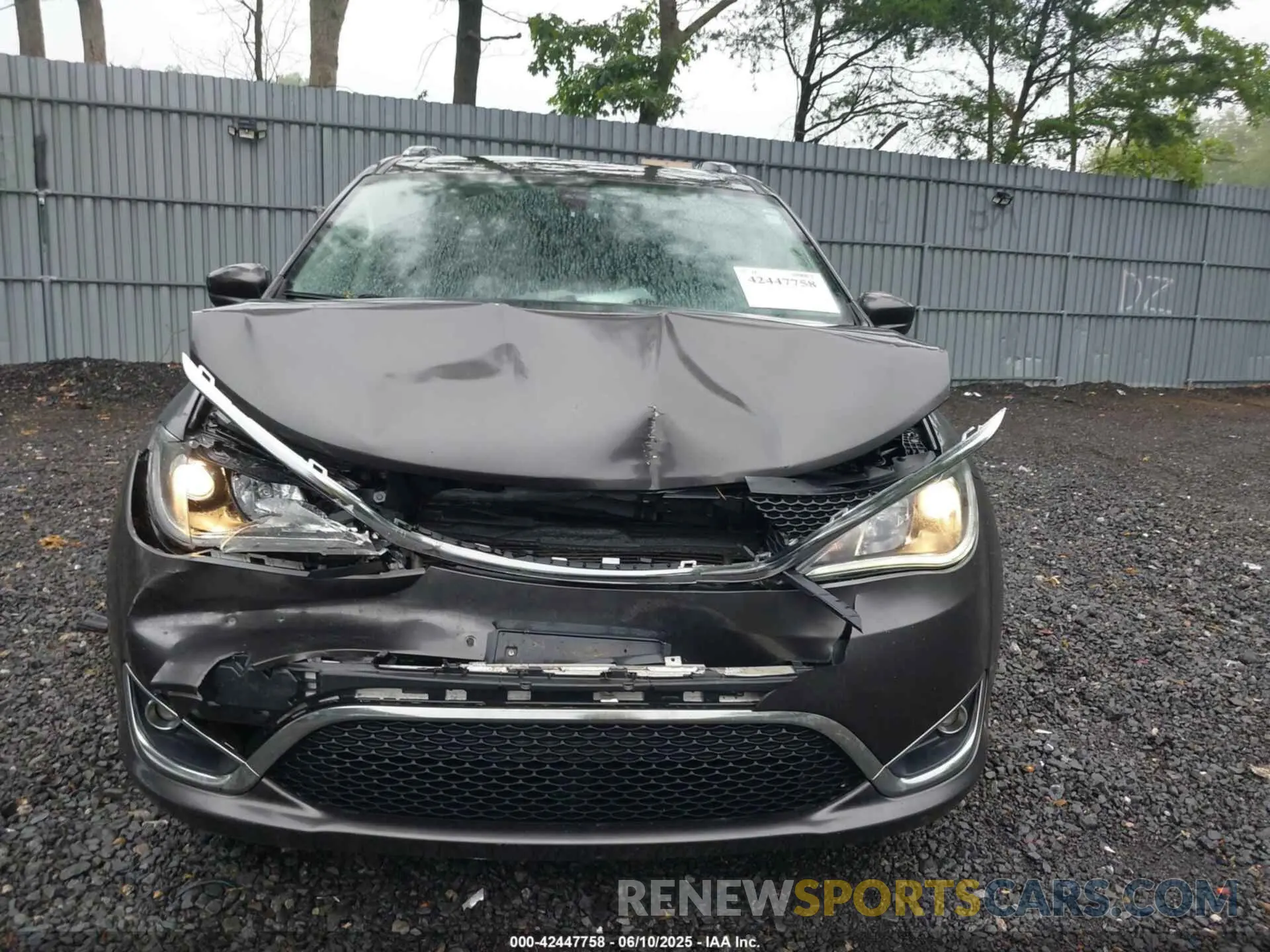 12 Photograph of a damaged car 2C4RC1BG1KR651984 CHRYSLER PACIFICA 2019