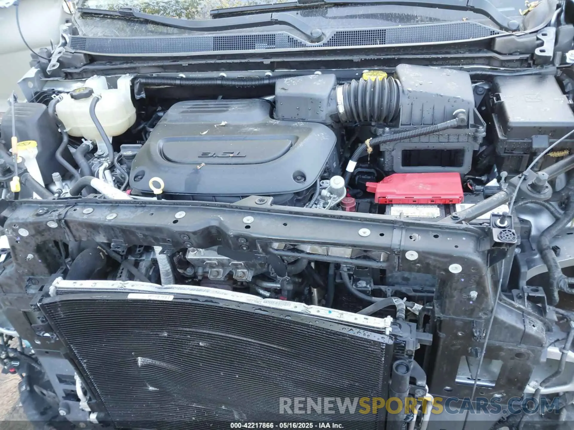 10 Фотография поврежденного автомобиля 2C4RC1BG1KR665917 CHRYSLER PACIFICA 2019