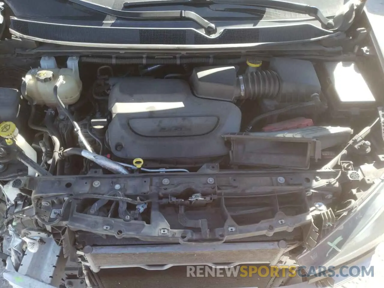 12 Photograph of a damaged car 2C4RC1BG1KR698285 CHRYSLER PACIFICA 2019