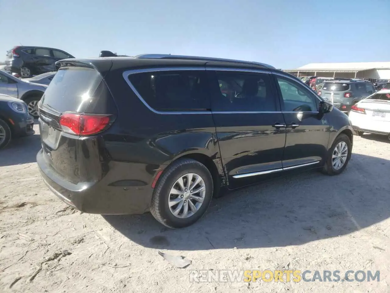 3 Photograph of a damaged car 2C4RC1BG1KR698285 CHRYSLER PACIFICA 2019