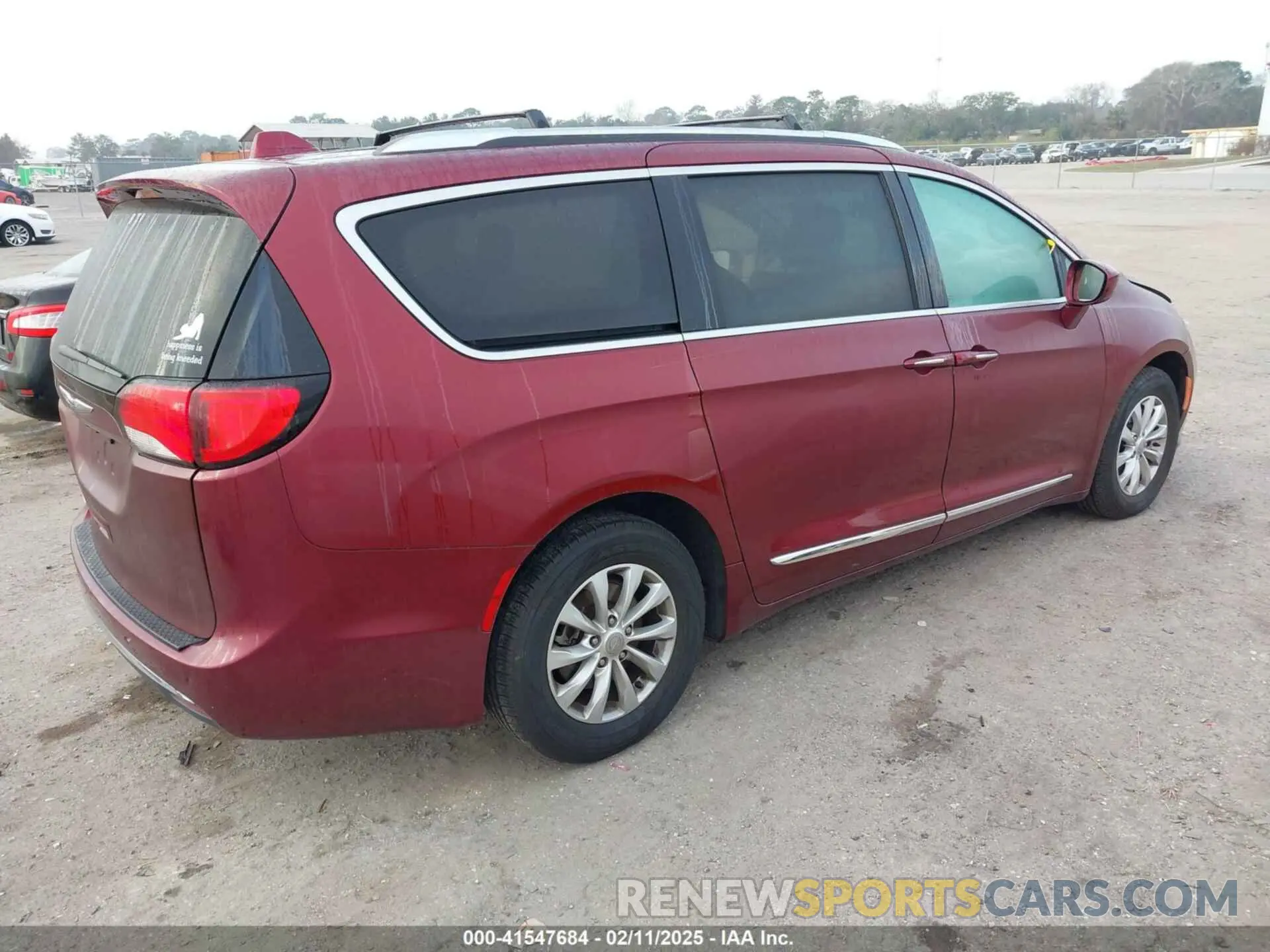 4 Фотография поврежденного автомобиля 2C4RC1BG1KR730880 CHRYSLER PACIFICA 2019