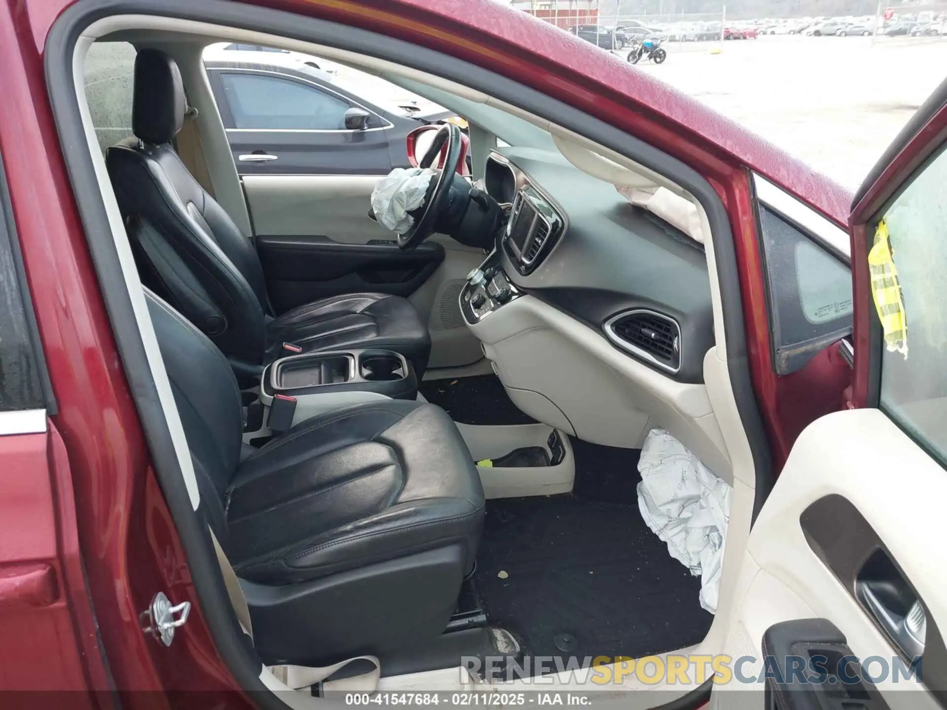 5 Фотография поврежденного автомобиля 2C4RC1BG1KR730880 CHRYSLER PACIFICA 2019