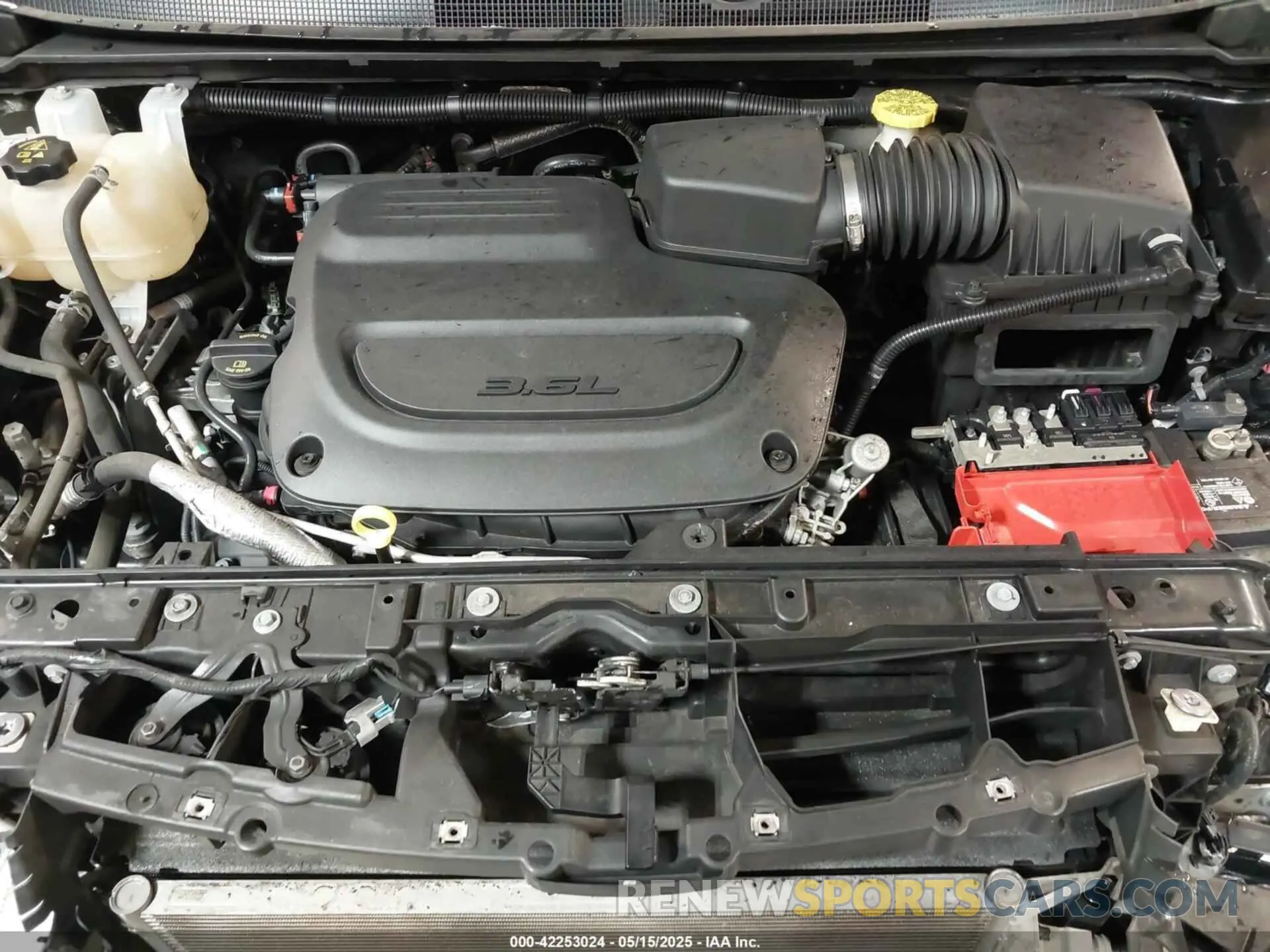 10 Photograph of a damaged car 2C4RC1BG2KR604527 CHRYSLER PACIFICA 2019