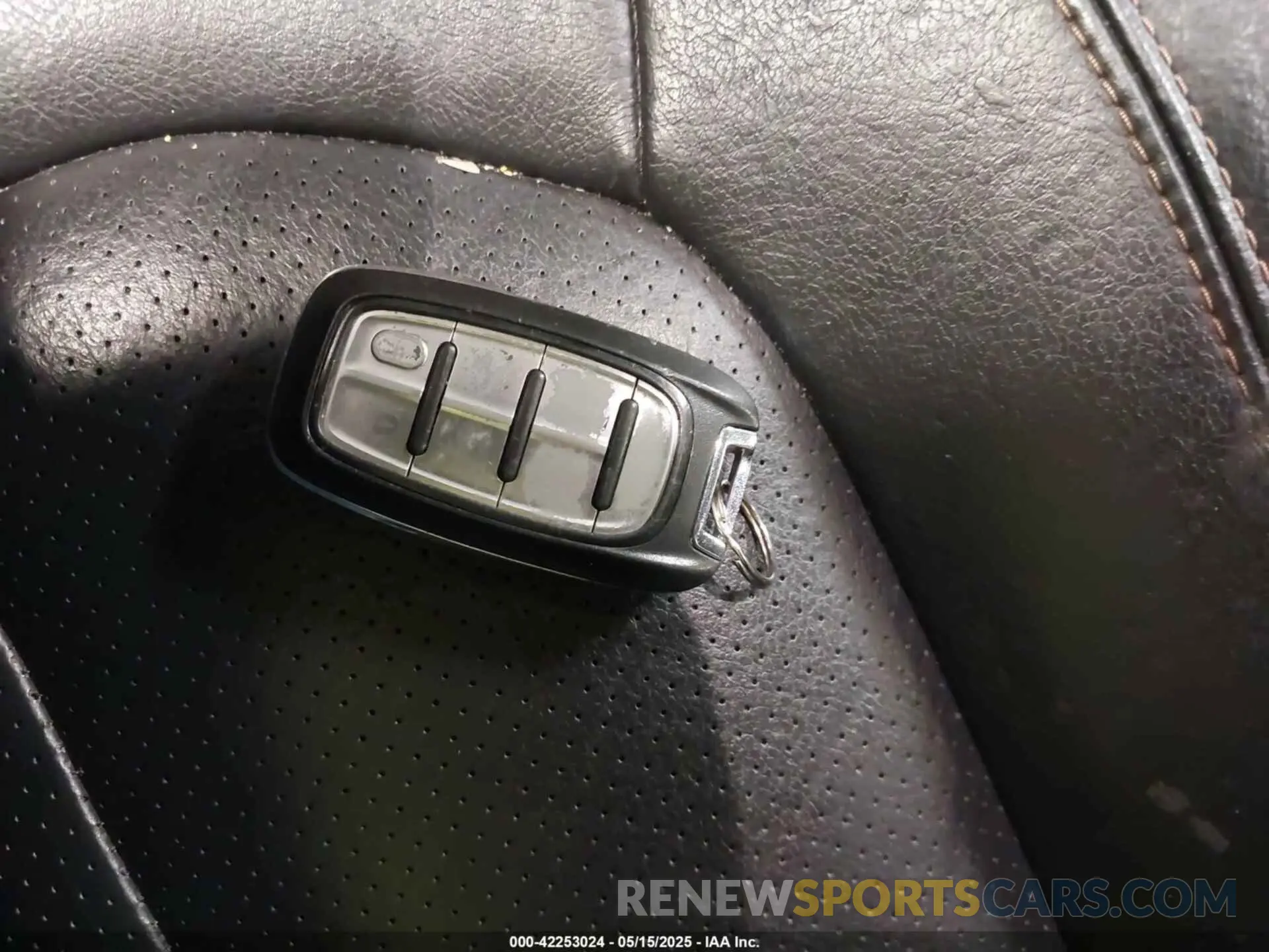 11 Photograph of a damaged car 2C4RC1BG2KR604527 CHRYSLER PACIFICA 2019