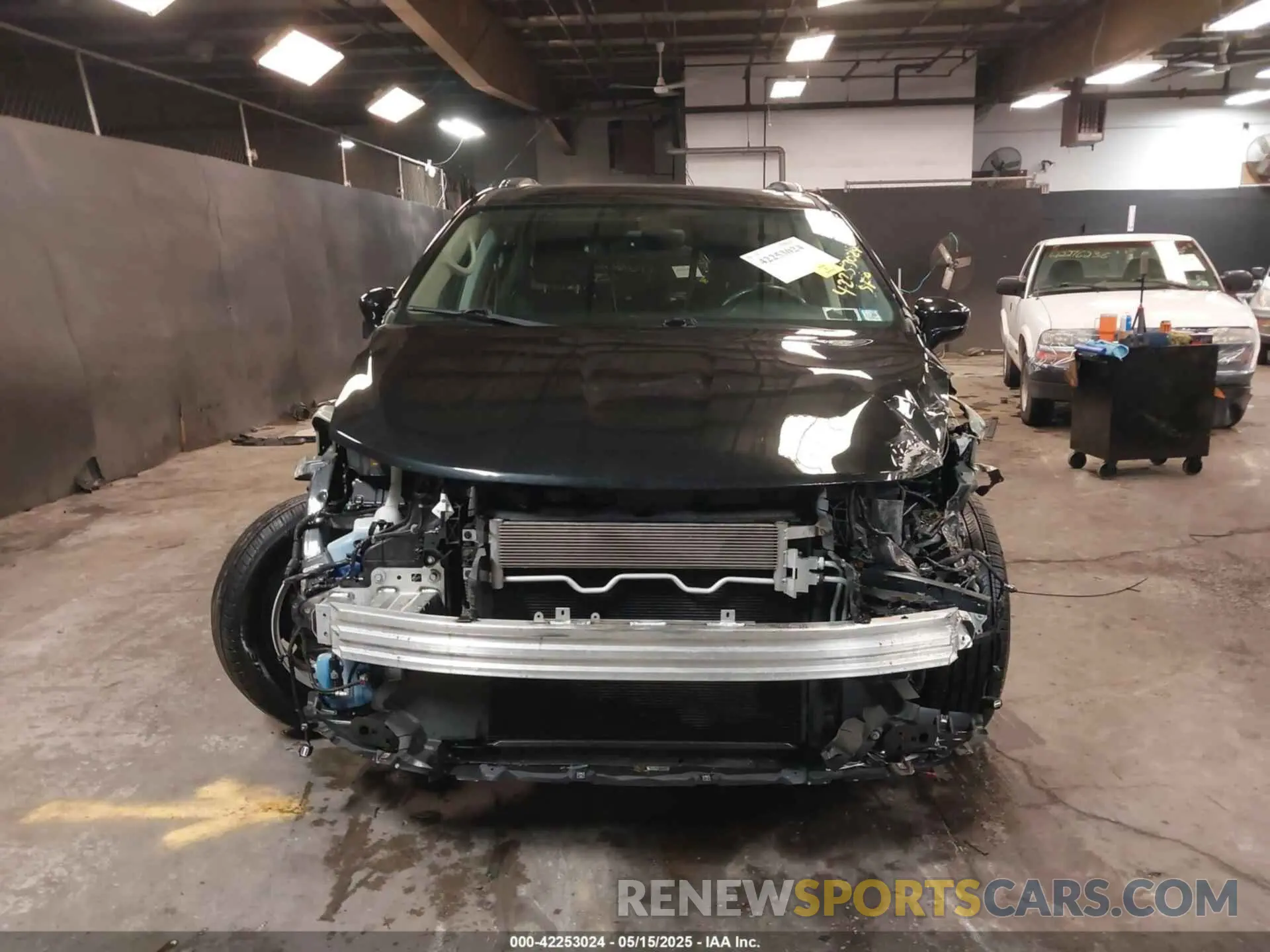 13 Photograph of a damaged car 2C4RC1BG2KR604527 CHRYSLER PACIFICA 2019