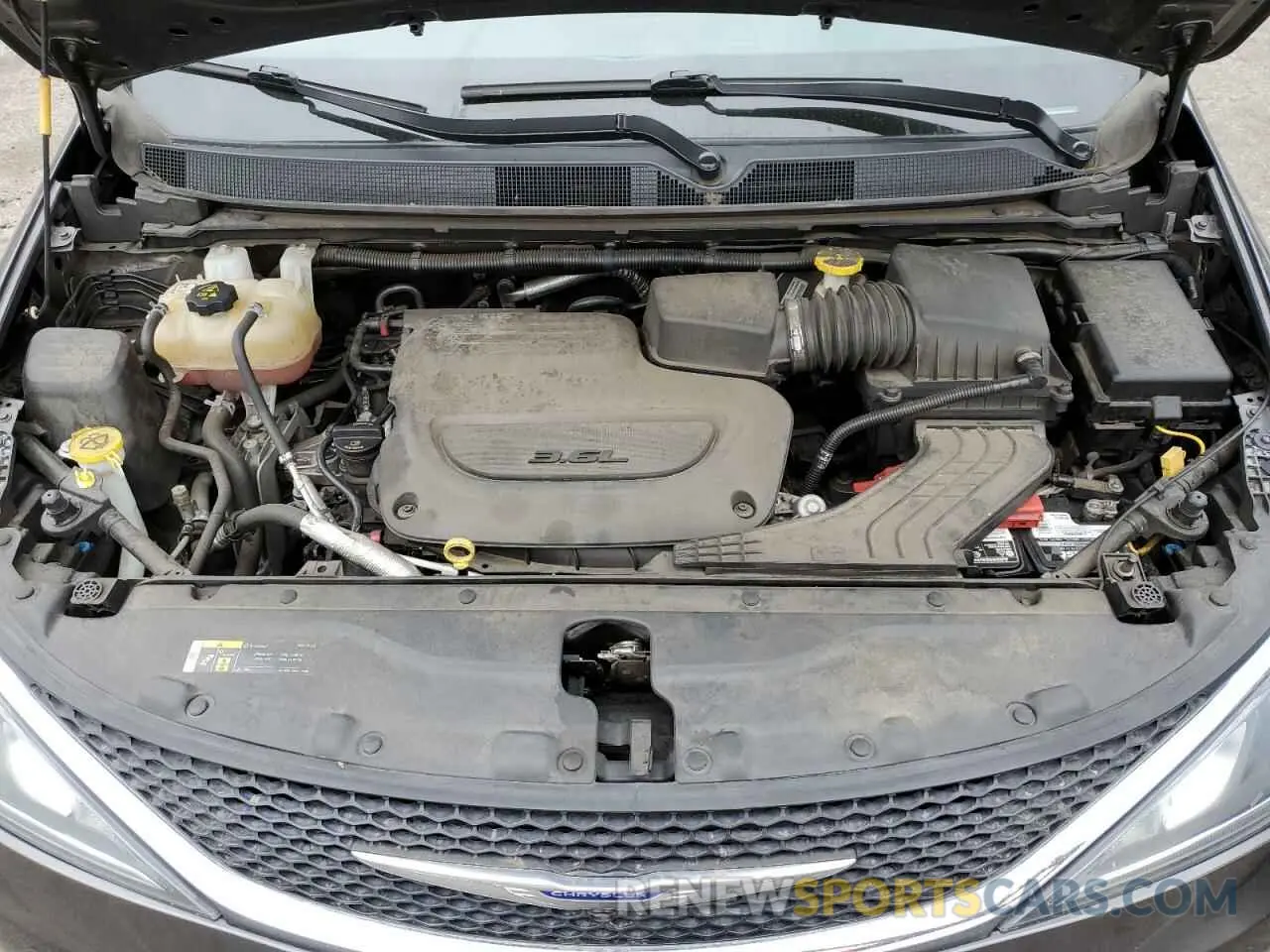 11 Photograph of a damaged car 2C4RC1BG2KR627886 CHRYSLER PACIFICA 2019