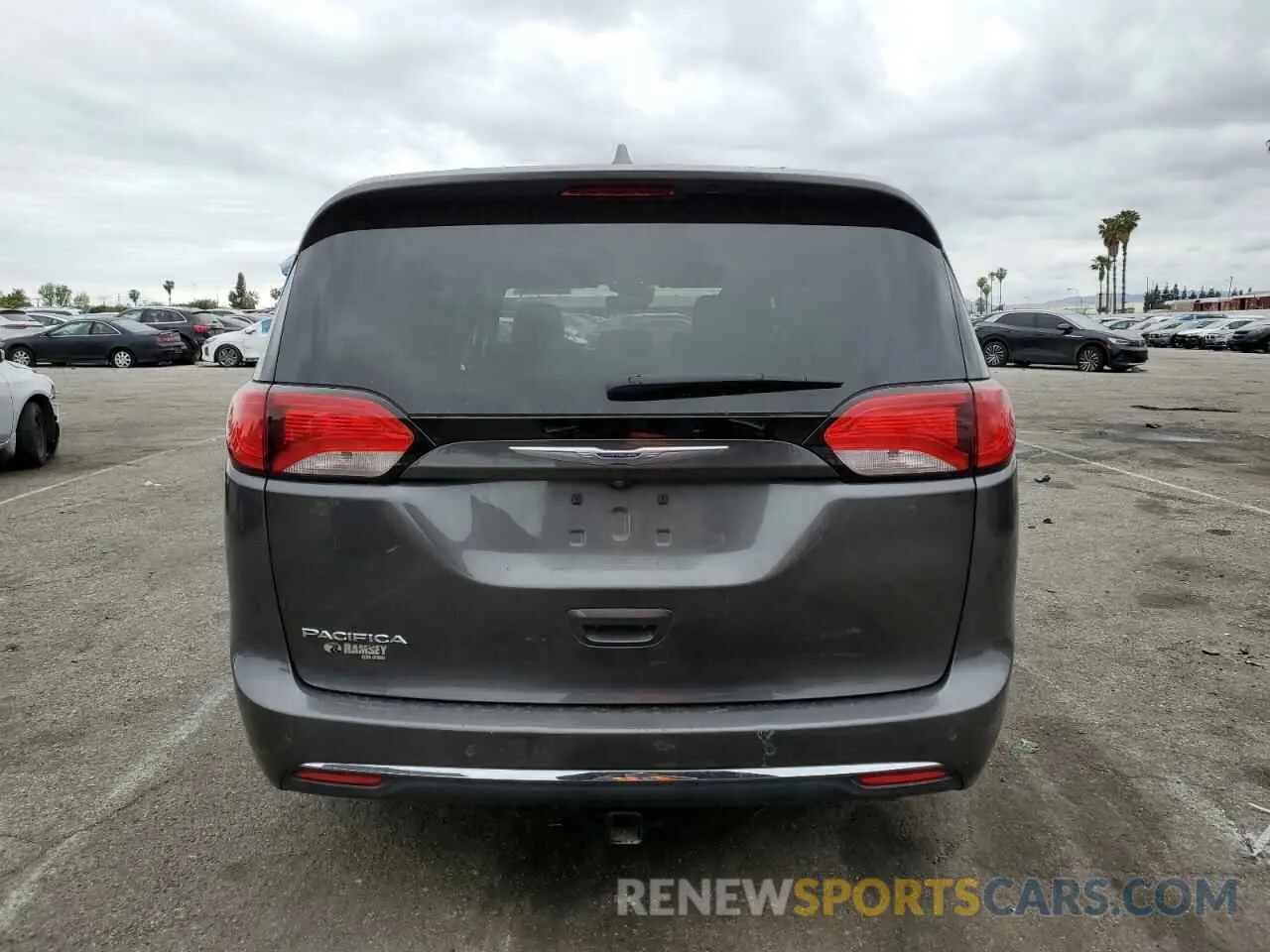 6 Photograph of a damaged car 2C4RC1BG2KR627886 CHRYSLER PACIFICA 2019