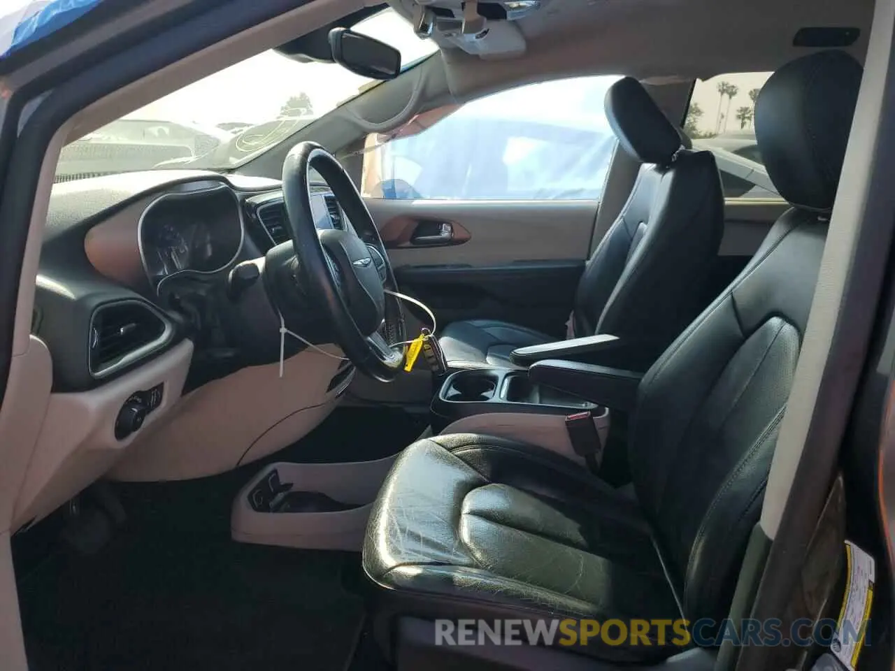 7 Photograph of a damaged car 2C4RC1BG2KR627886 CHRYSLER PACIFICA 2019