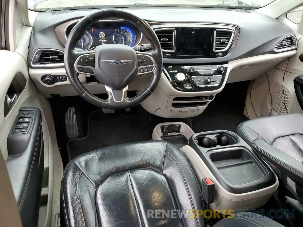 8 Photograph of a damaged car 2C4RC1BG2KR627886 CHRYSLER PACIFICA 2019