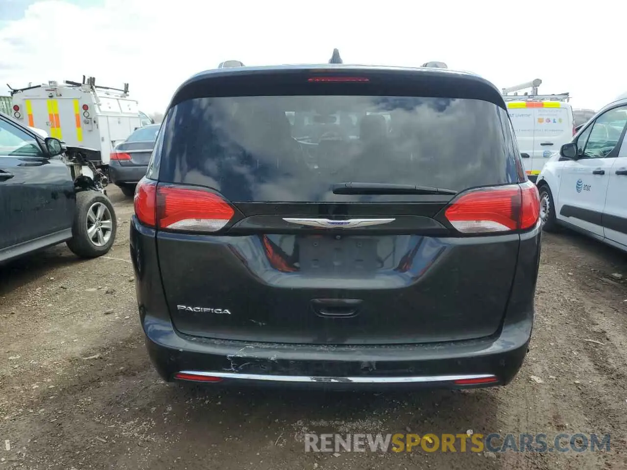6 Photograph of a damaged car 2C4RC1BG2KR651542 CHRYSLER PACIFICA 2019