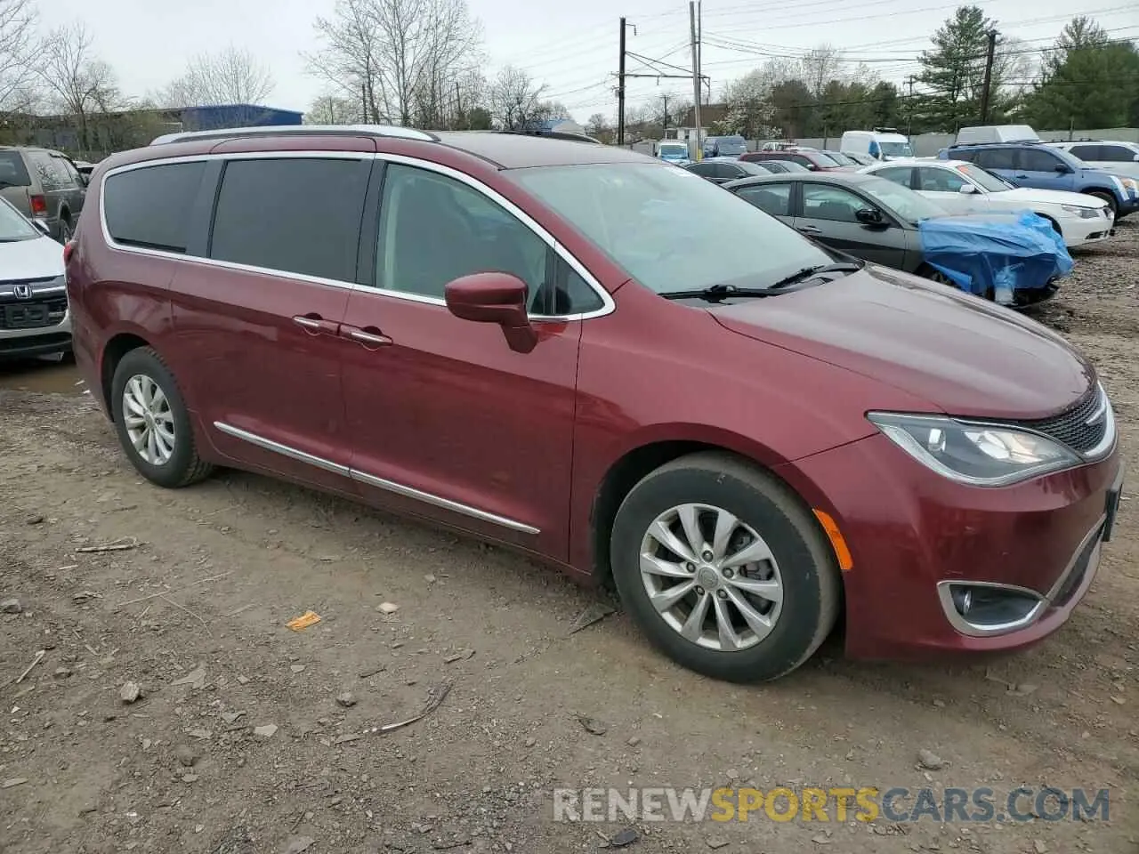 4 Photograph of a damaged car 2C4RC1BG2KR680569 CHRYSLER PACIFICA 2019
