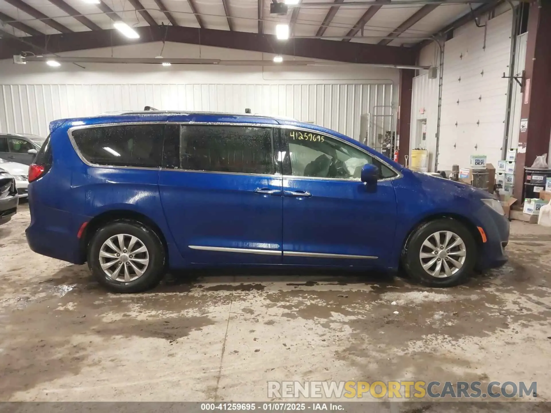 13 Фотография поврежденного автомобиля 2C4RC1BG3KR589018 CHRYSLER PACIFICA 2019
