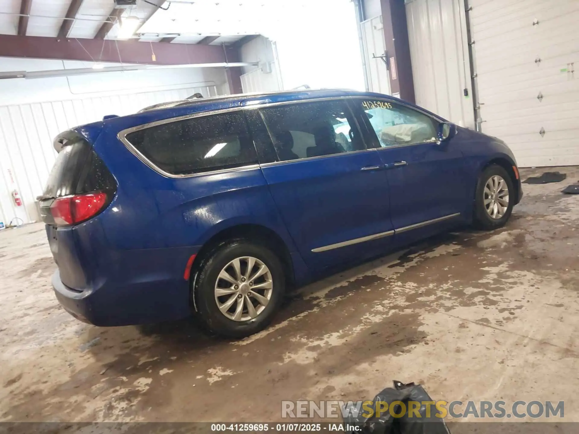 4 Фотография поврежденного автомобиля 2C4RC1BG3KR589018 CHRYSLER PACIFICA 2019