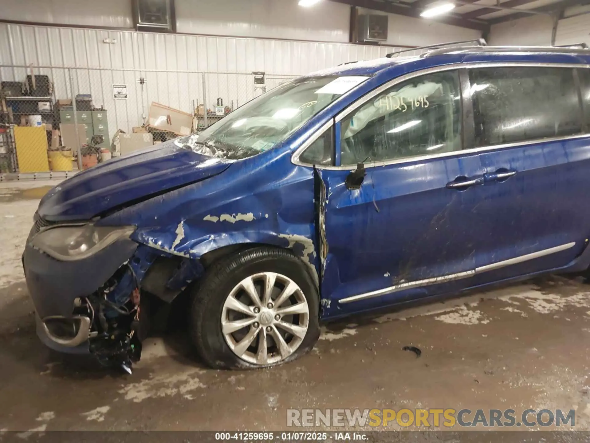 6 Фотография поврежденного автомобиля 2C4RC1BG3KR589018 CHRYSLER PACIFICA 2019
