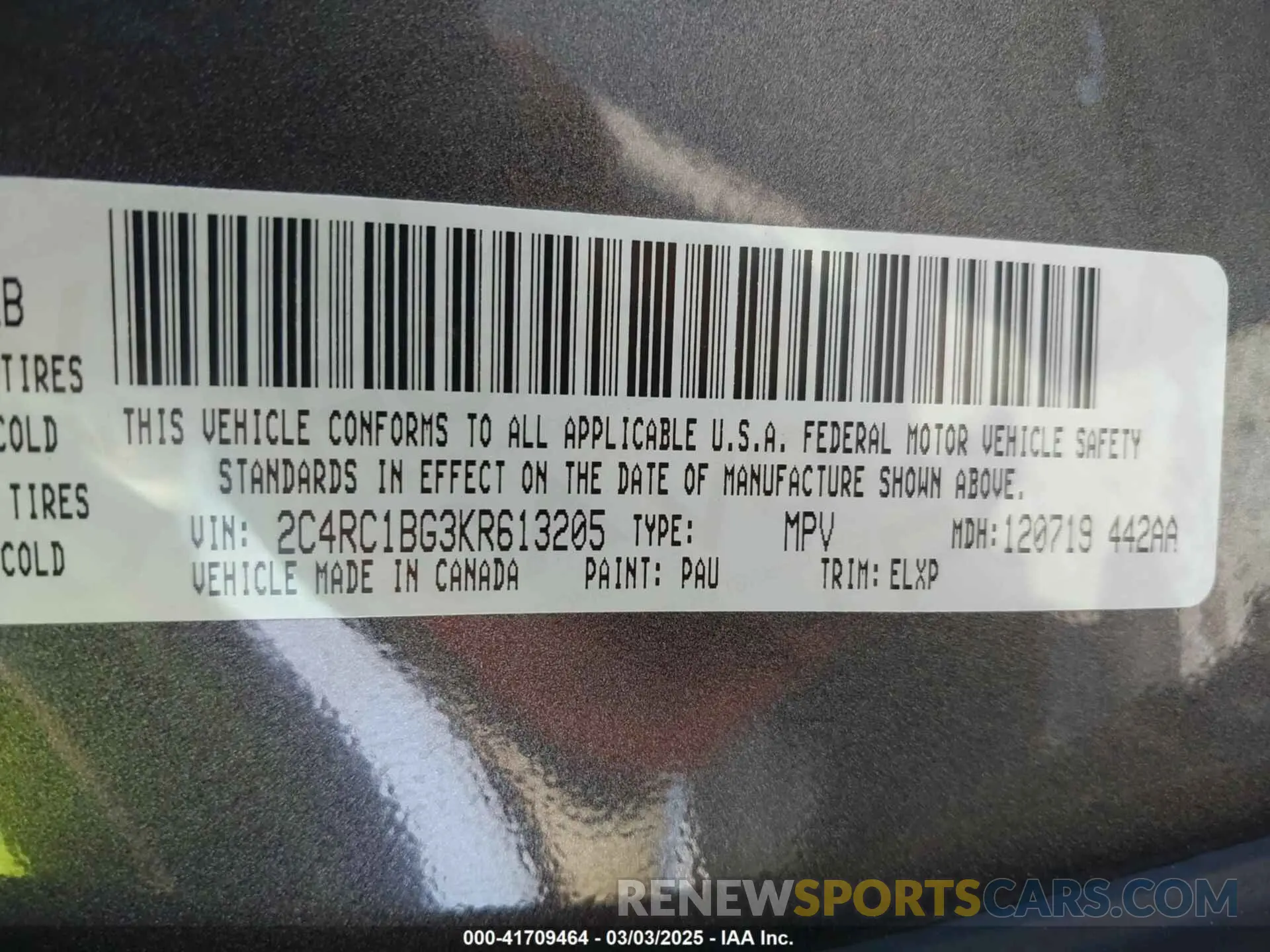 9 Photograph of a damaged car 2C4RC1BG3KR613205 CHRYSLER PACIFICA 2019