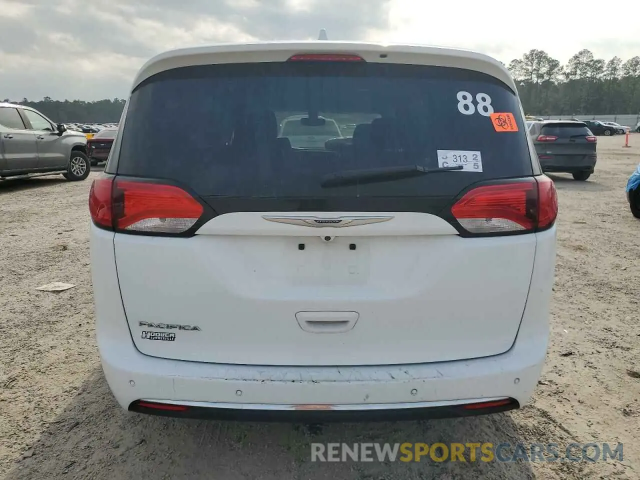 6 Photograph of a damaged car 2C4RC1BG4KR537378 CHRYSLER PACIFICA 2019