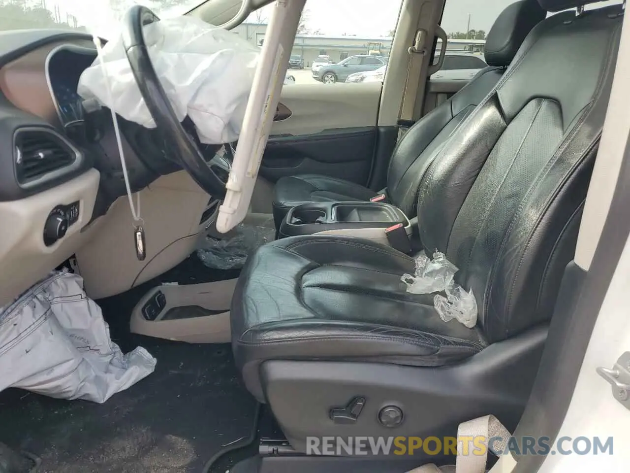 7 Photograph of a damaged car 2C4RC1BG4KR537378 CHRYSLER PACIFICA 2019