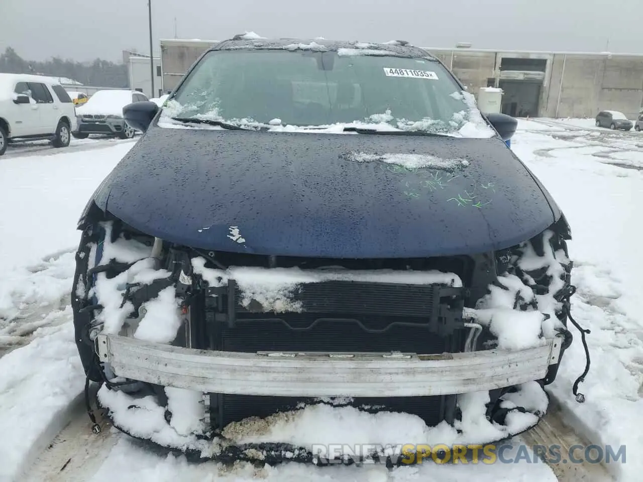 5 Photograph of a damaged car 2C4RC1BG5KR537356 CHRYSLER PACIFICA 2019