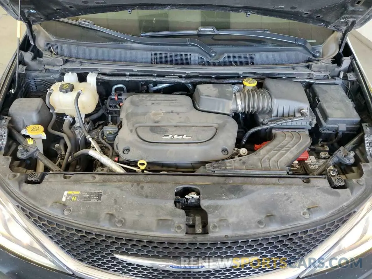 12 Photograph of a damaged car 2C4RC1BG5KR537728 CHRYSLER PACIFICA 2019