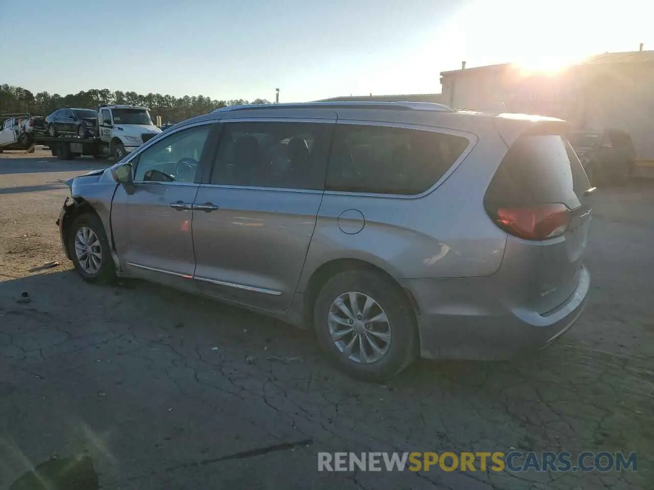 2 Photograph of a damaged car 2C4RC1BG6KR539827 CHRYSLER PACIFICA 2019