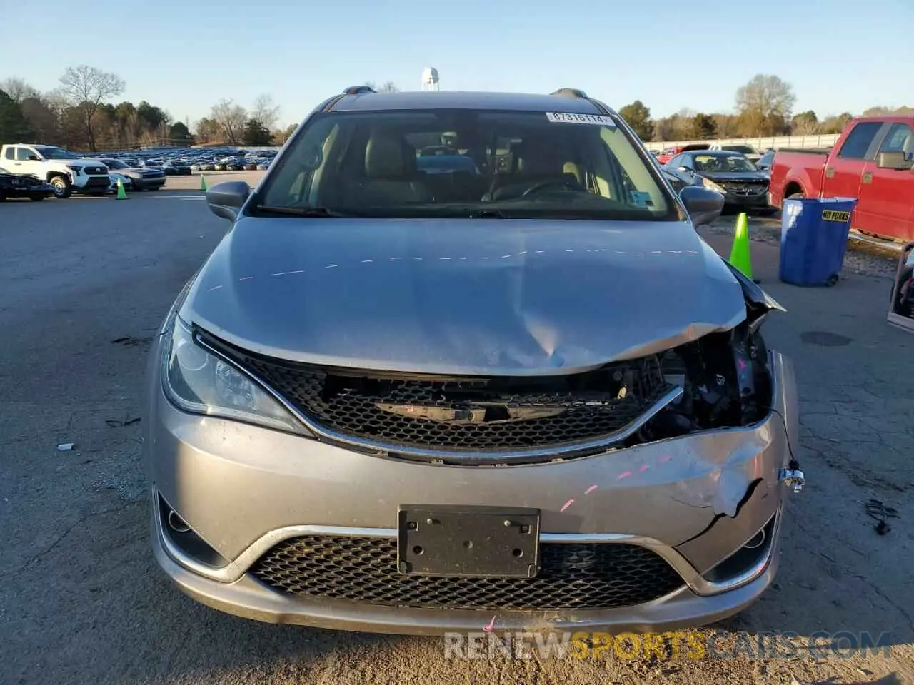 5 Photograph of a damaged car 2C4RC1BG6KR539827 CHRYSLER PACIFICA 2019