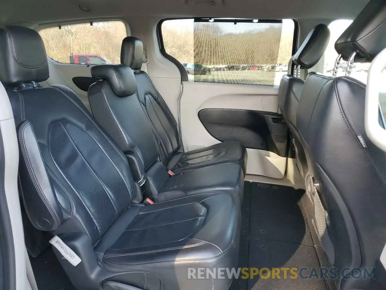 11 Фотография поврежденного автомобиля 2C4RC1BG6KR668313 CHRYSLER PACIFICA 2019