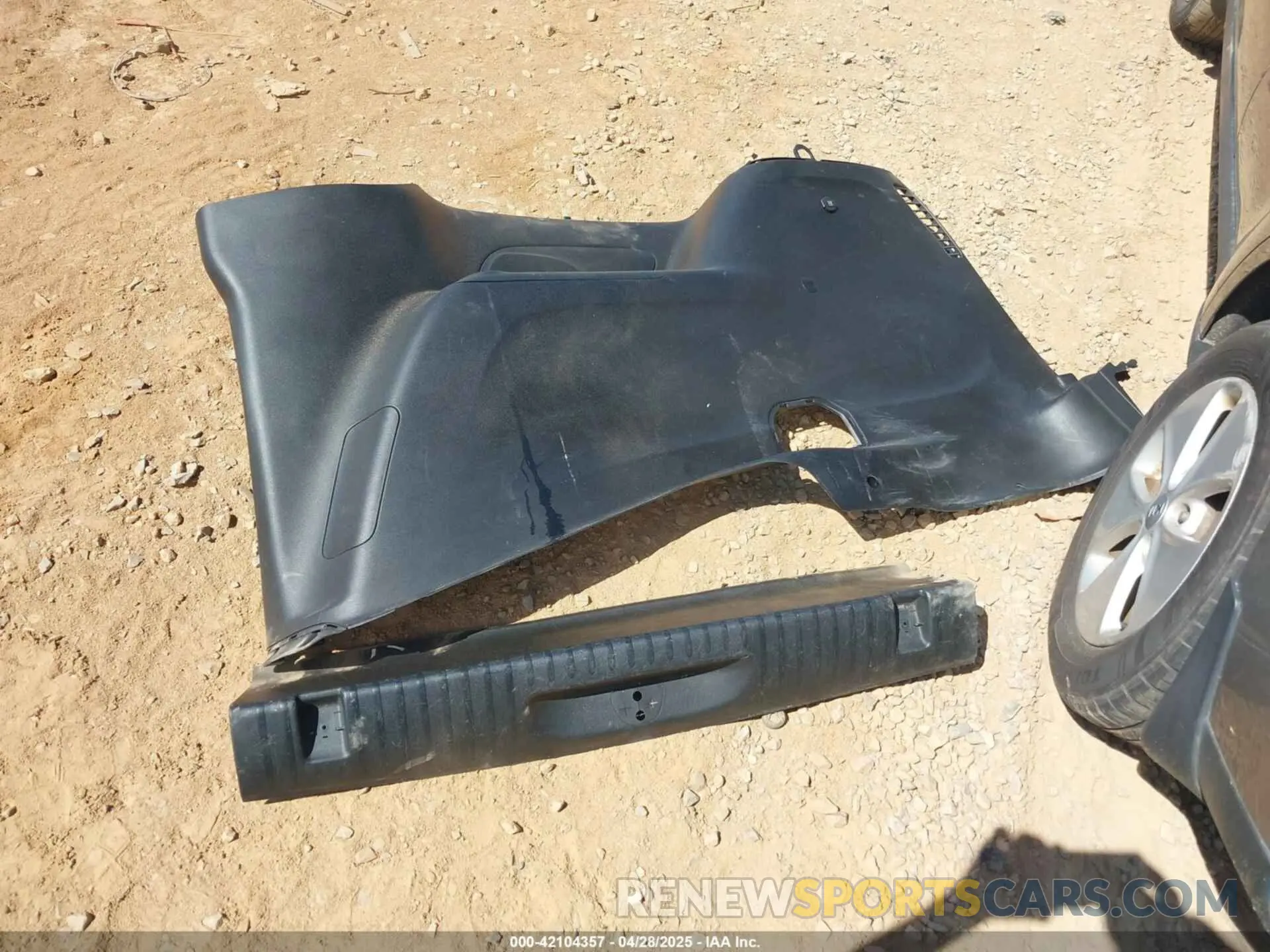 12 Photograph of a damaged car 2C4RC1BG7KR549220 CHRYSLER PACIFICA 2019