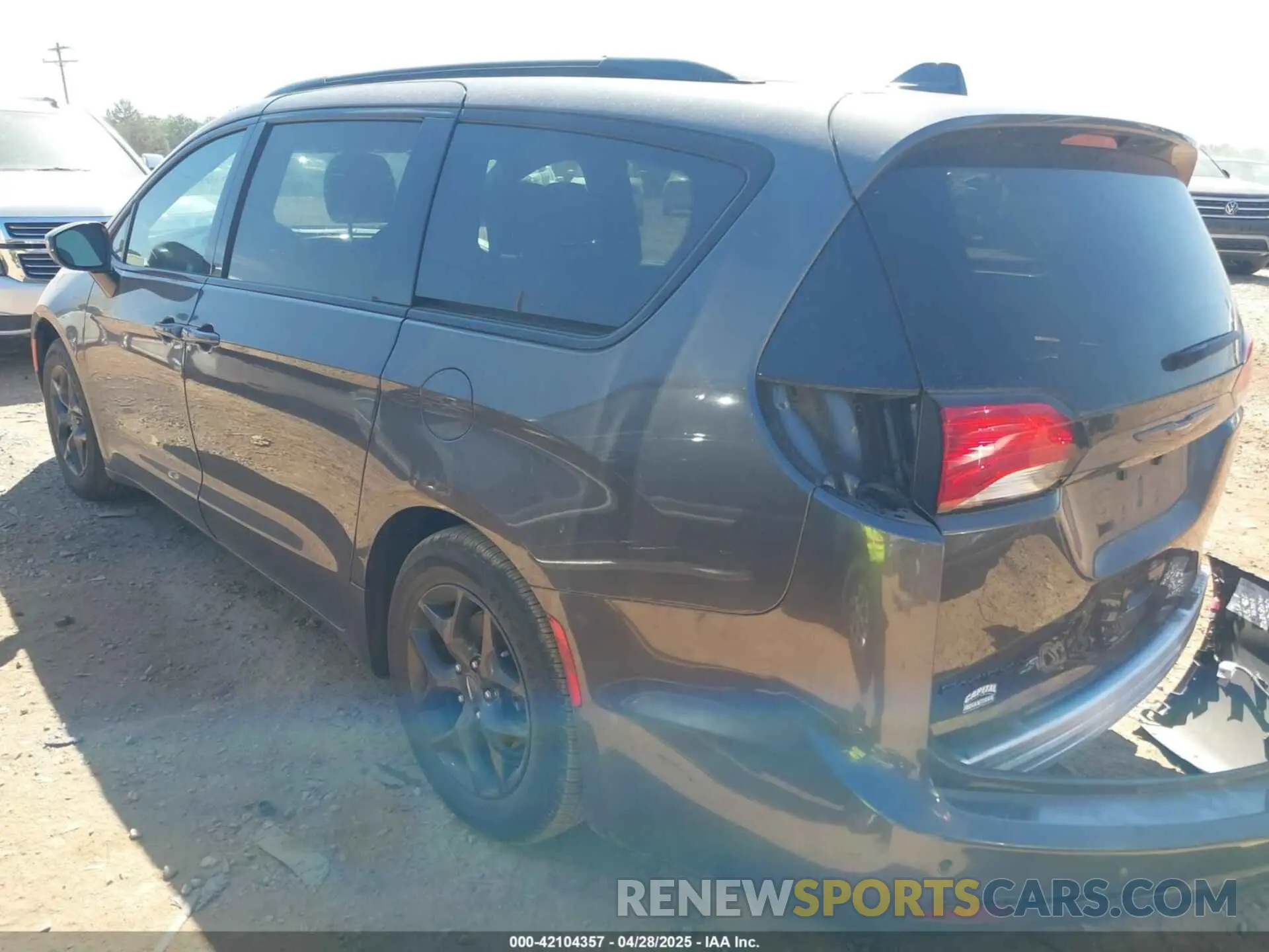 3 Photograph of a damaged car 2C4RC1BG7KR549220 CHRYSLER PACIFICA 2019
