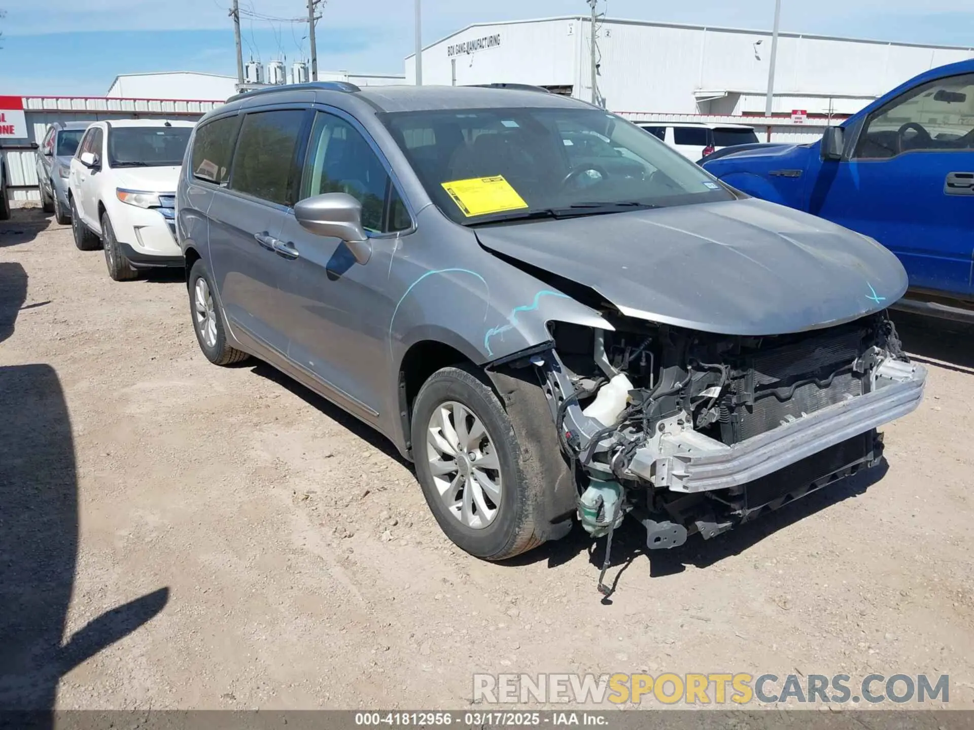 1 Фотография поврежденного автомобиля 2C4RC1BG7KR554739 CHRYSLER PACIFICA 2019