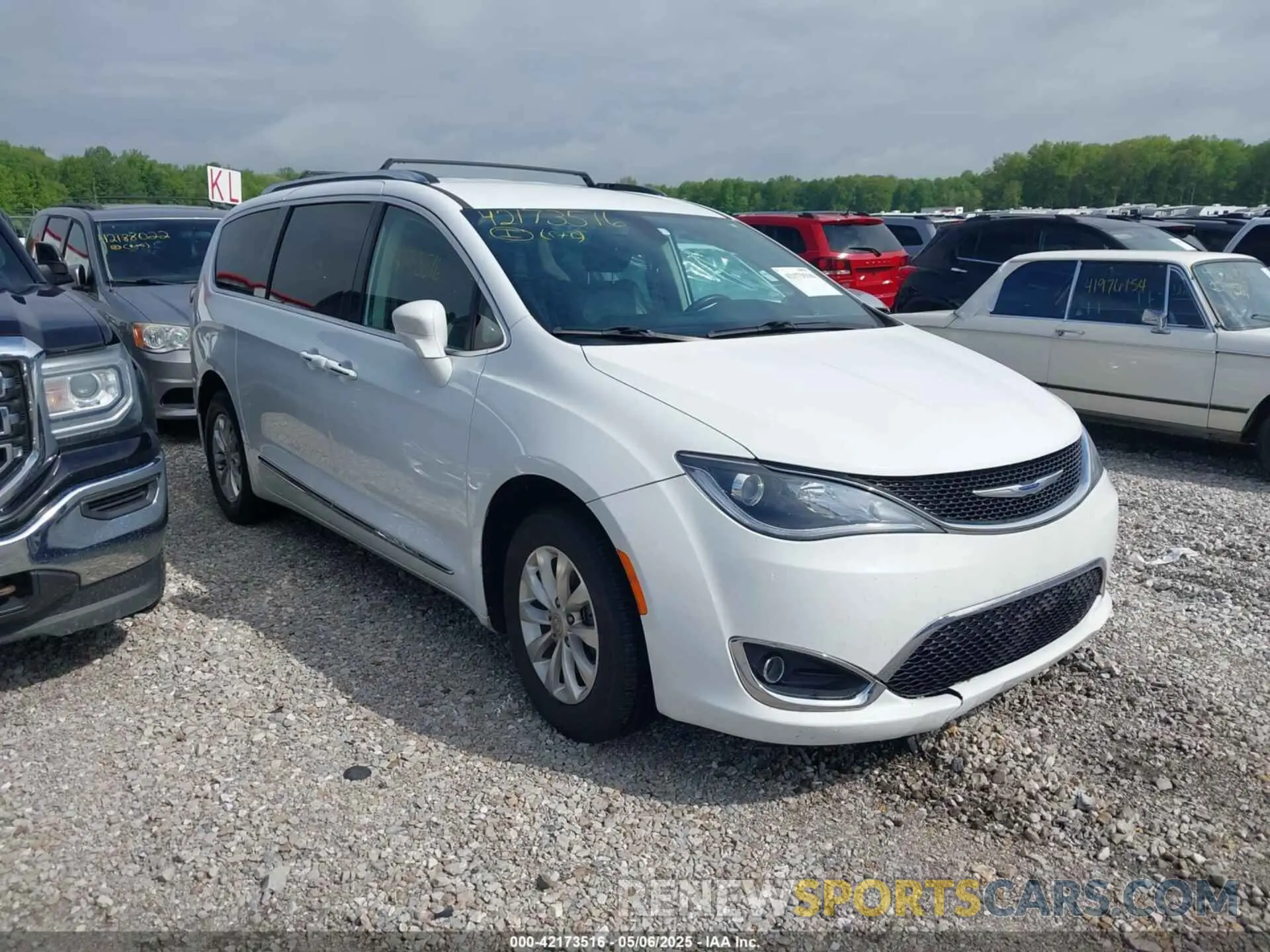 1 Фотография поврежденного автомобиля 2C4RC1BG7KR556247 CHRYSLER PACIFICA 2019