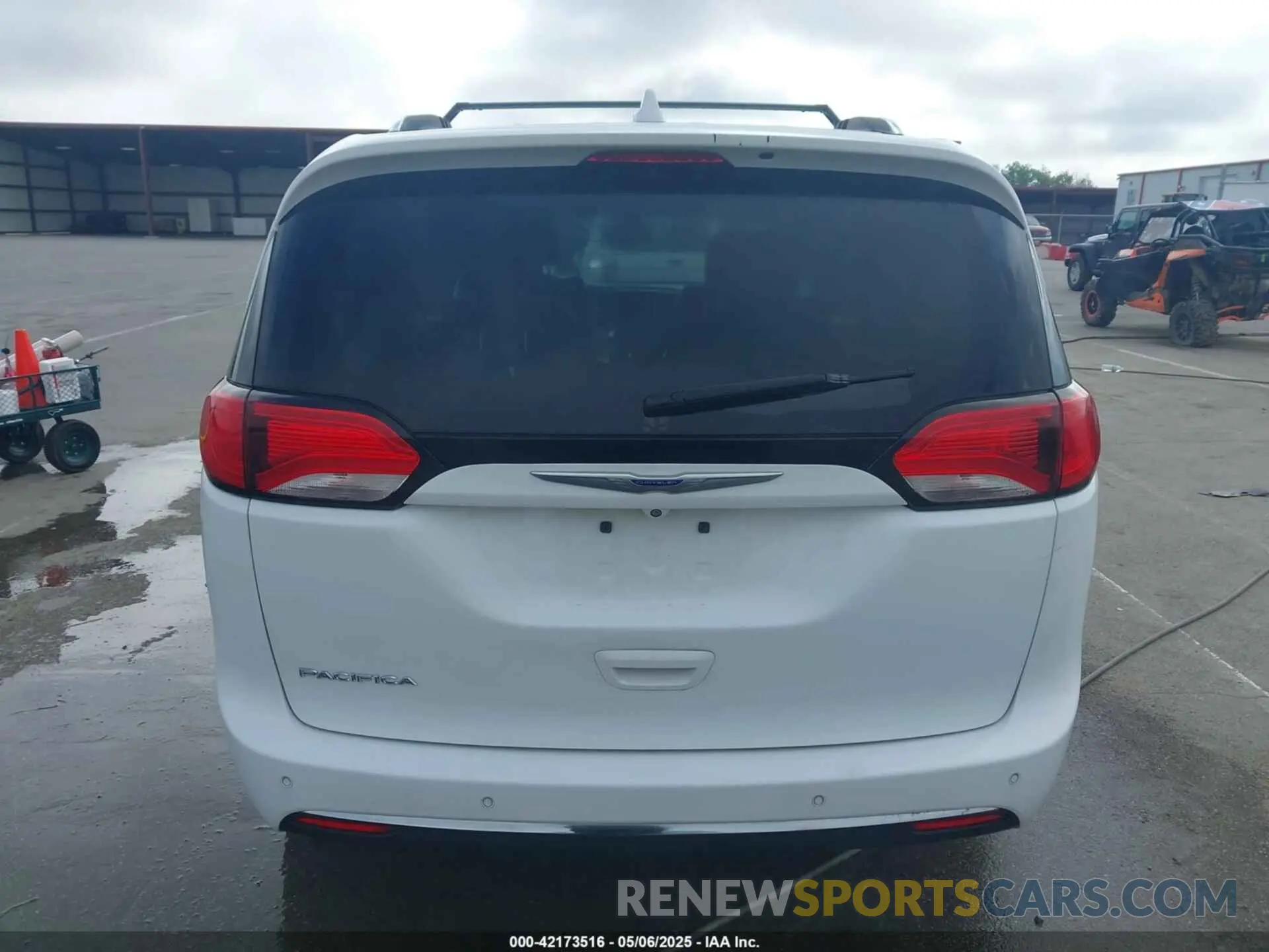 16 Фотография поврежденного автомобиля 2C4RC1BG7KR556247 CHRYSLER PACIFICA 2019