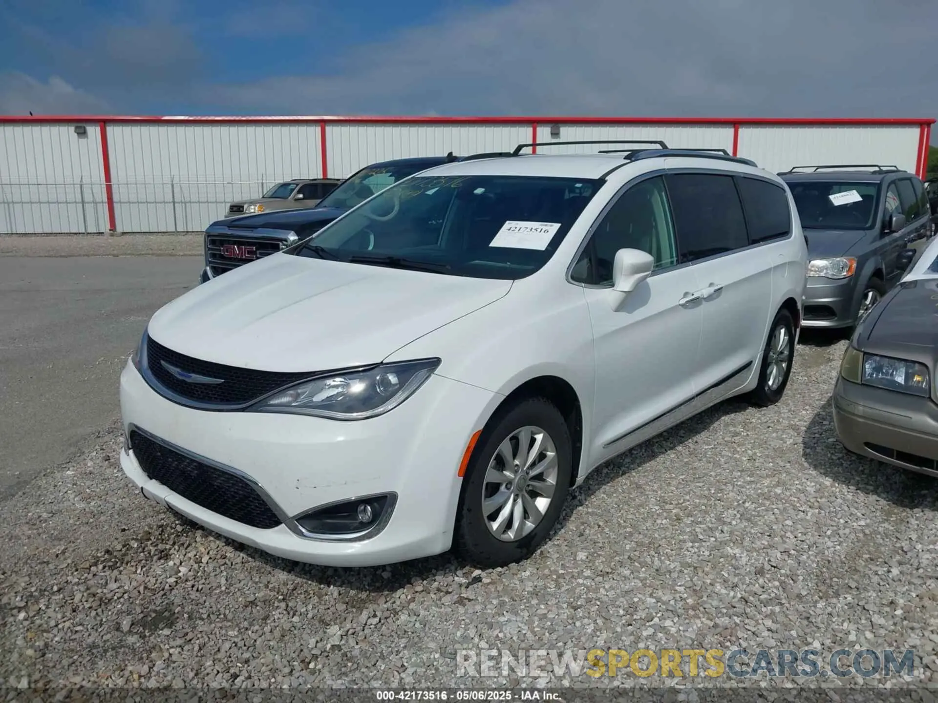 2 Фотография поврежденного автомобиля 2C4RC1BG7KR556247 CHRYSLER PACIFICA 2019