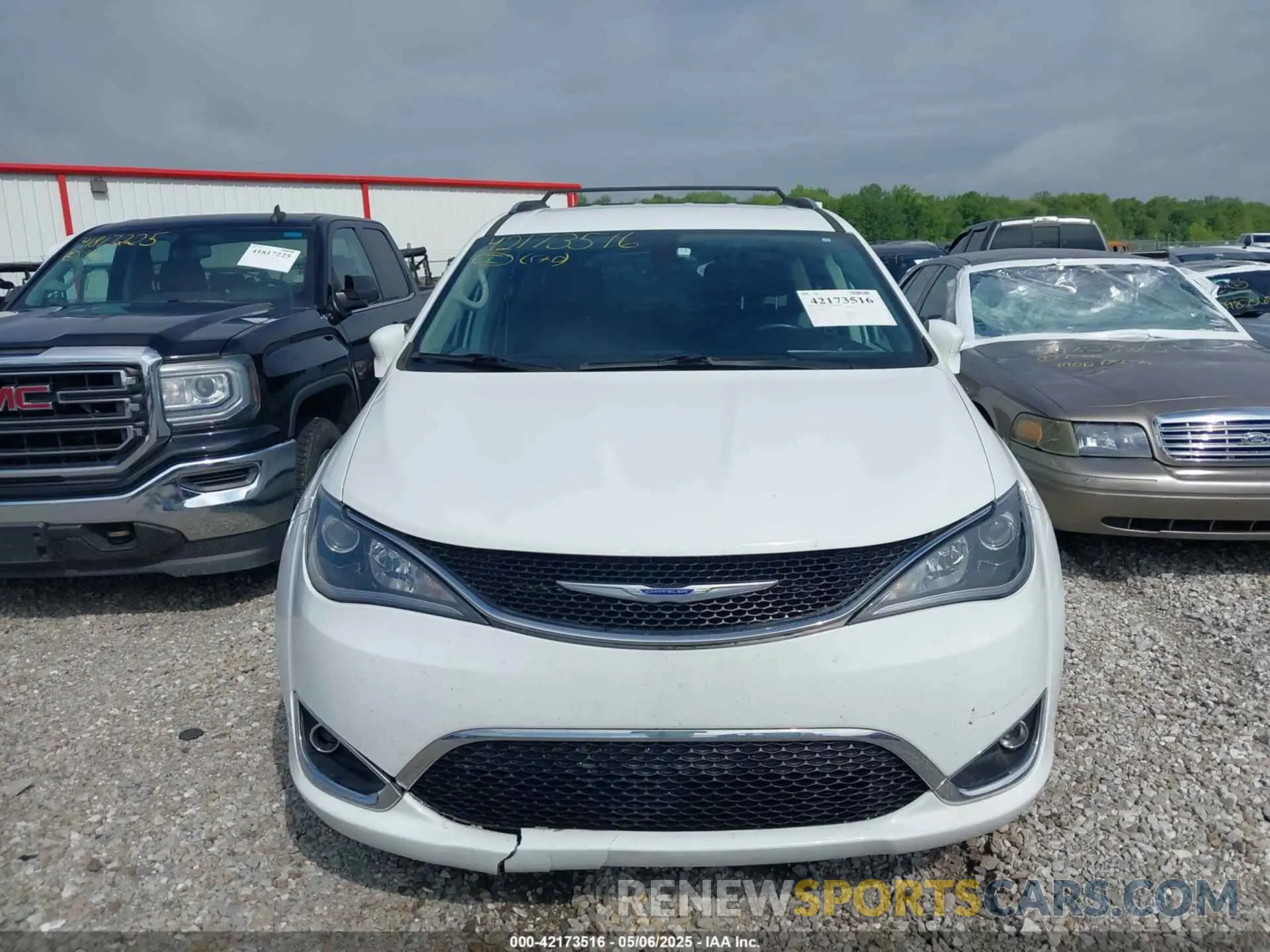 6 Фотография поврежденного автомобиля 2C4RC1BG7KR556247 CHRYSLER PACIFICA 2019