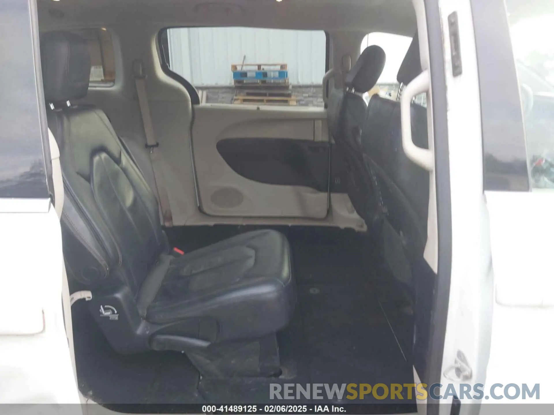 8 Фотография поврежденного автомобиля 2C4RC1BG7KR613188 CHRYSLER PACIFICA 2019