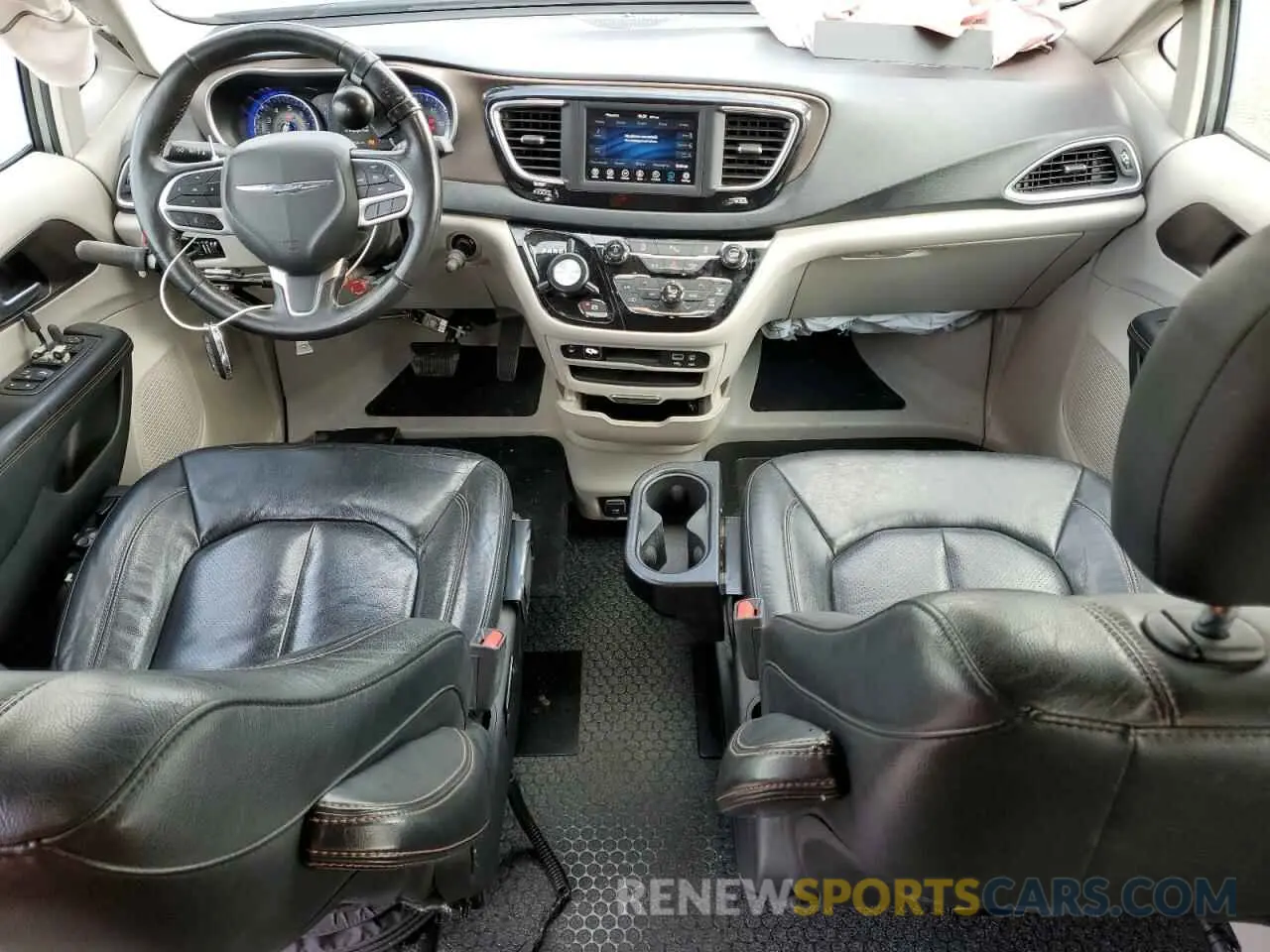 8 Фотография поврежденного автомобиля 2C4RC1BG7KR732004 CHRYSLER PACIFICA 2019