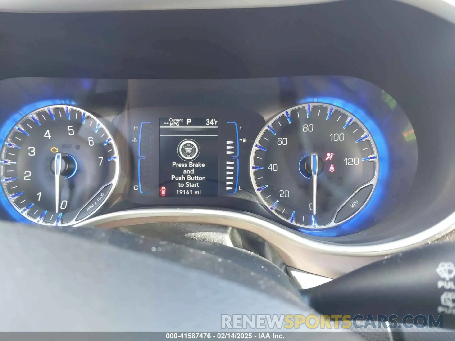 7 Photograph of a damaged car 2C4RC1BG8KR523872 CHRYSLER PACIFICA 2019