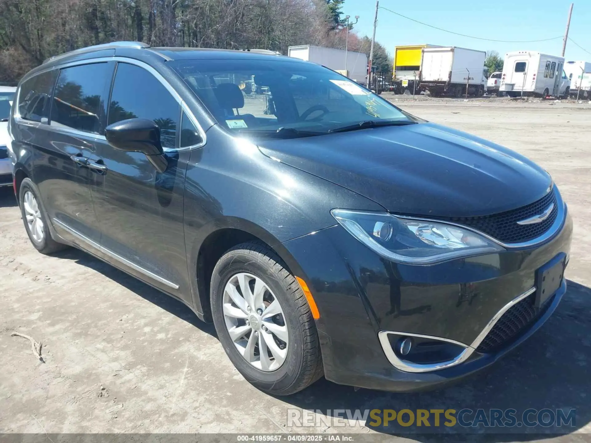 1 Фотография поврежденного автомобиля 2C4RC1BG8KR651366 CHRYSLER PACIFICA 2019