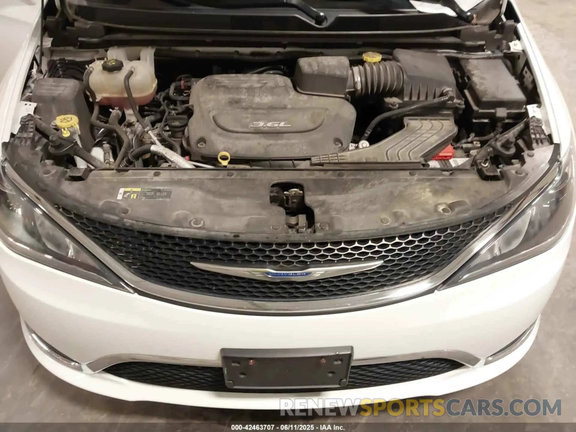 10 Photograph of a damaged car 2C4RC1BG9KR508541 CHRYSLER PACIFICA 2019