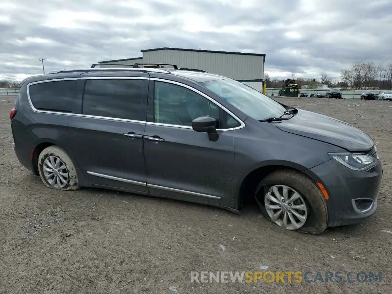 4 Фотография поврежденного автомобиля 2C4RC1BG9KR550272 CHRYSLER PACIFICA 2019