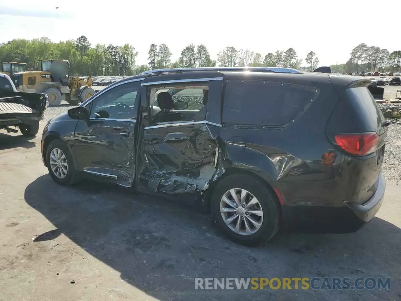 2 Фотография поврежденного автомобиля 2C4RC1BG9KR732456 CHRYSLER PACIFICA 2019
