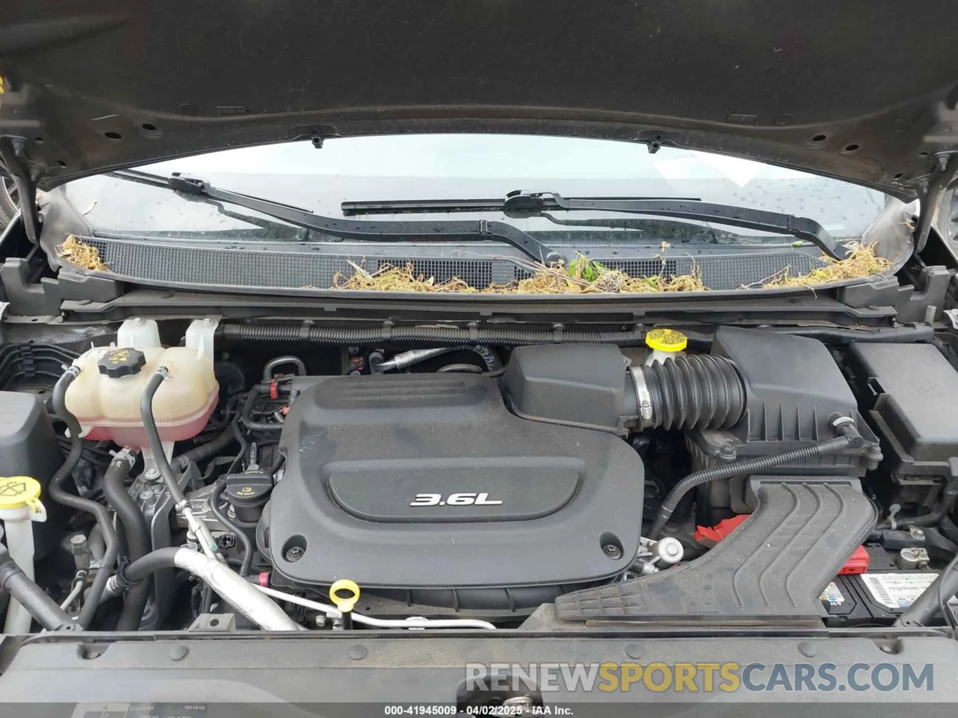 10 Фотография поврежденного автомобиля 2C4RC1BGXKR526286 CHRYSLER PACIFICA 2019